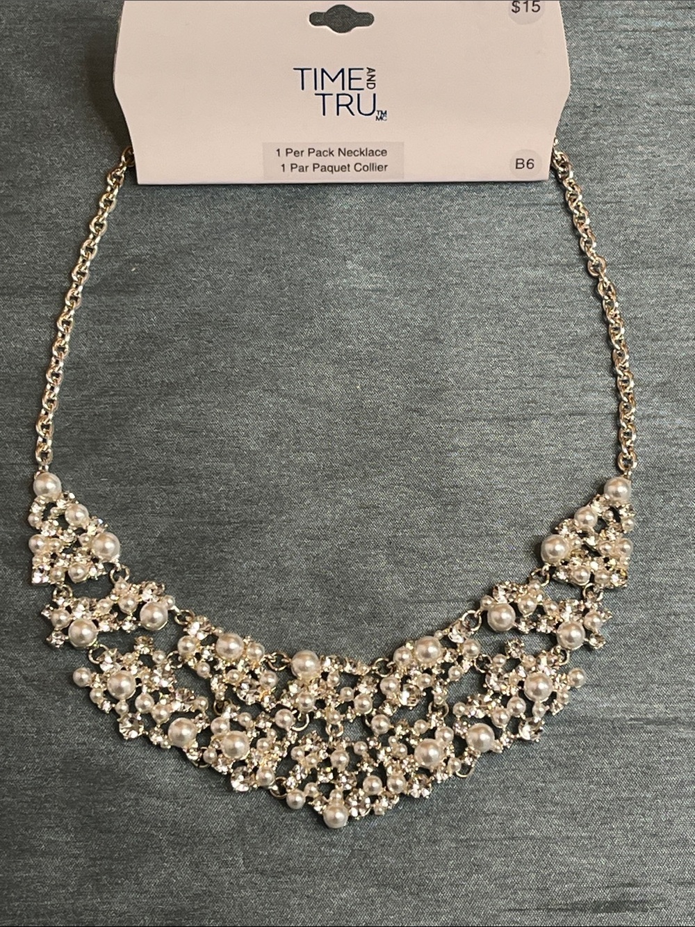 🦋 2 for $15 Sale! Time and Tru Bead & Crystal Cluster Necklace NWT